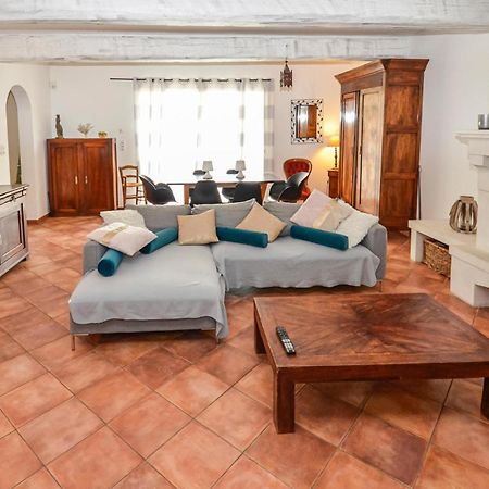 3 Bedroom Awesome Home In Chateuneuf De Gadagne Châteauneuf-de-Gadagne Exteriér fotografie