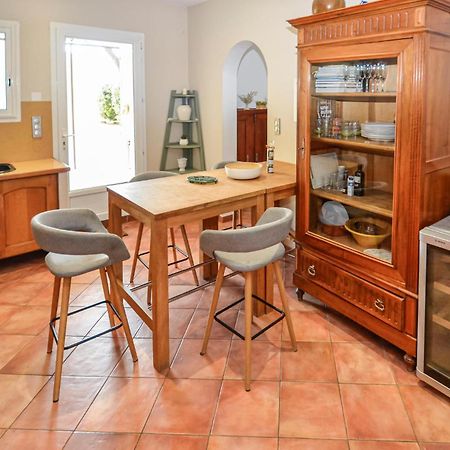 3 Bedroom Awesome Home In Chateuneuf De Gadagne Châteauneuf-de-Gadagne Exteriér fotografie