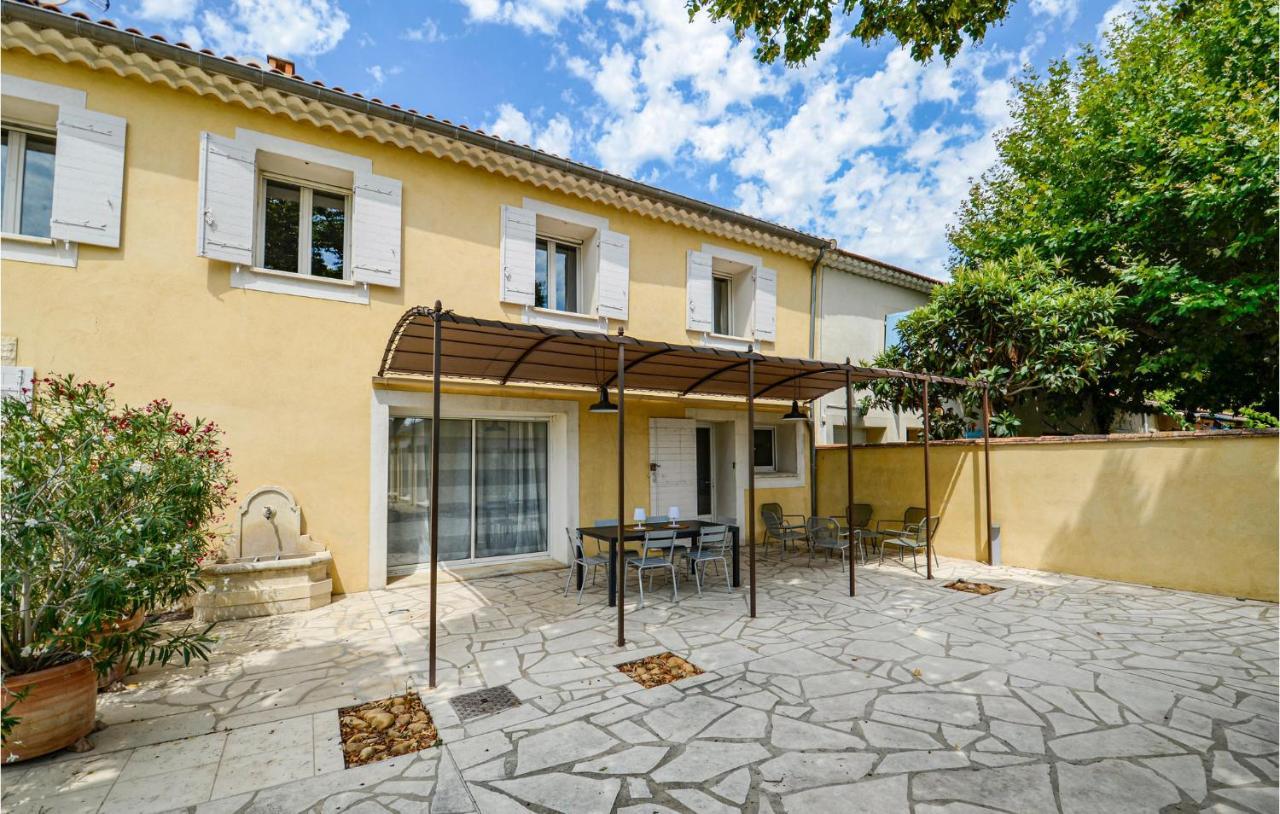 3 Bedroom Awesome Home In Chateuneuf De Gadagne Châteauneuf-de-Gadagne Exteriér fotografie