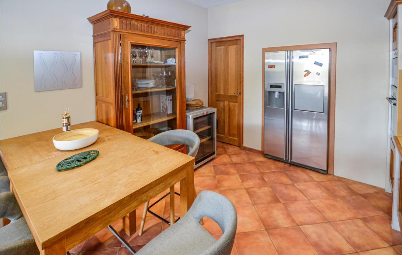 3 Bedroom Awesome Home In Chateuneuf De Gadagne Châteauneuf-de-Gadagne Exteriér fotografie
