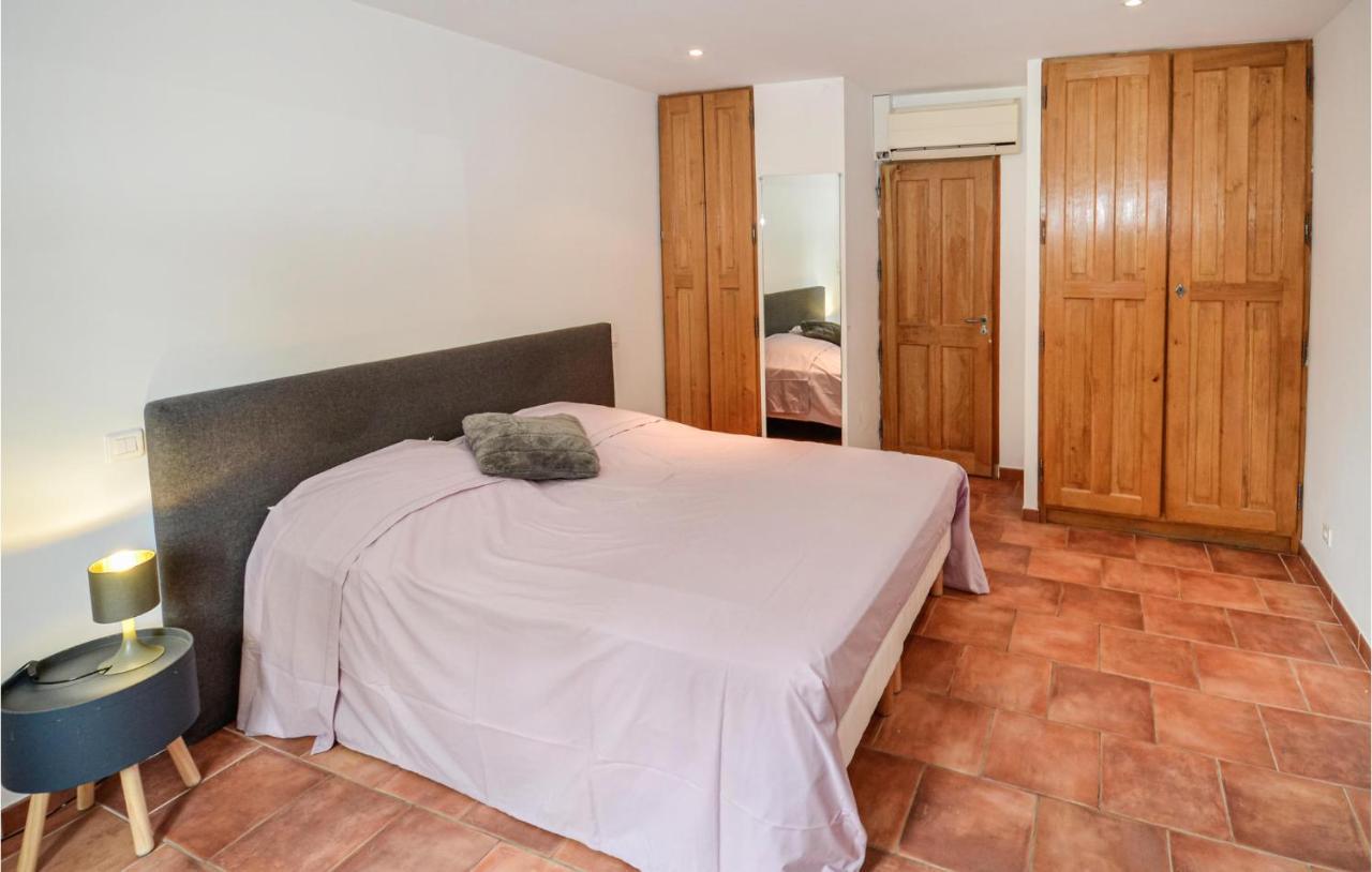 3 Bedroom Awesome Home In Chateuneuf De Gadagne Châteauneuf-de-Gadagne Exteriér fotografie