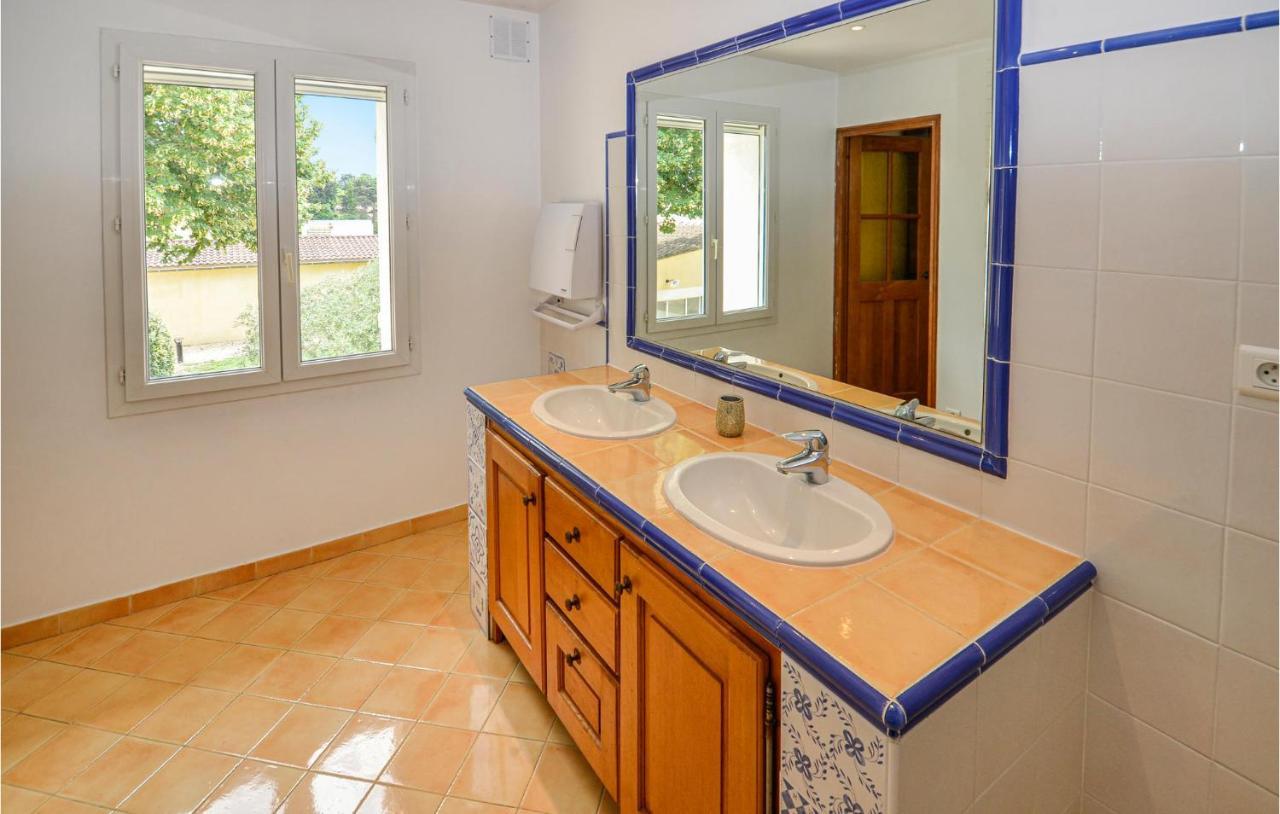 3 Bedroom Awesome Home In Chateuneuf De Gadagne Châteauneuf-de-Gadagne Exteriér fotografie