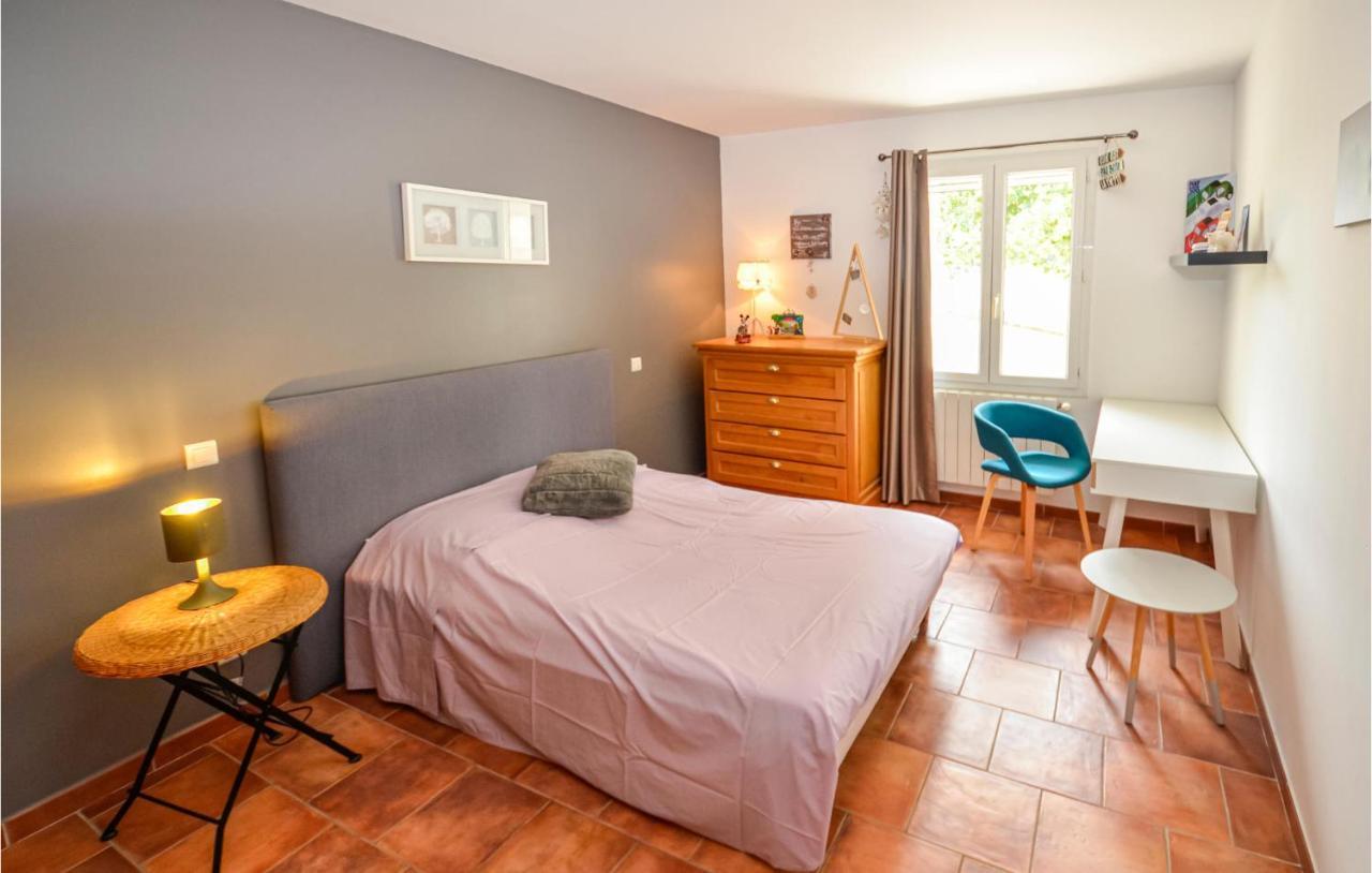 3 Bedroom Awesome Home In Chateuneuf De Gadagne Châteauneuf-de-Gadagne Exteriér fotografie