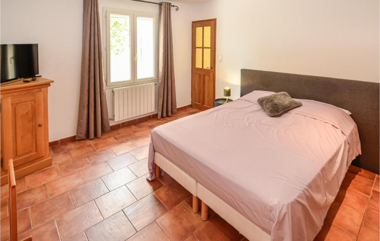 3 Bedroom Awesome Home In Chateuneuf De Gadagne Châteauneuf-de-Gadagne Exteriér fotografie