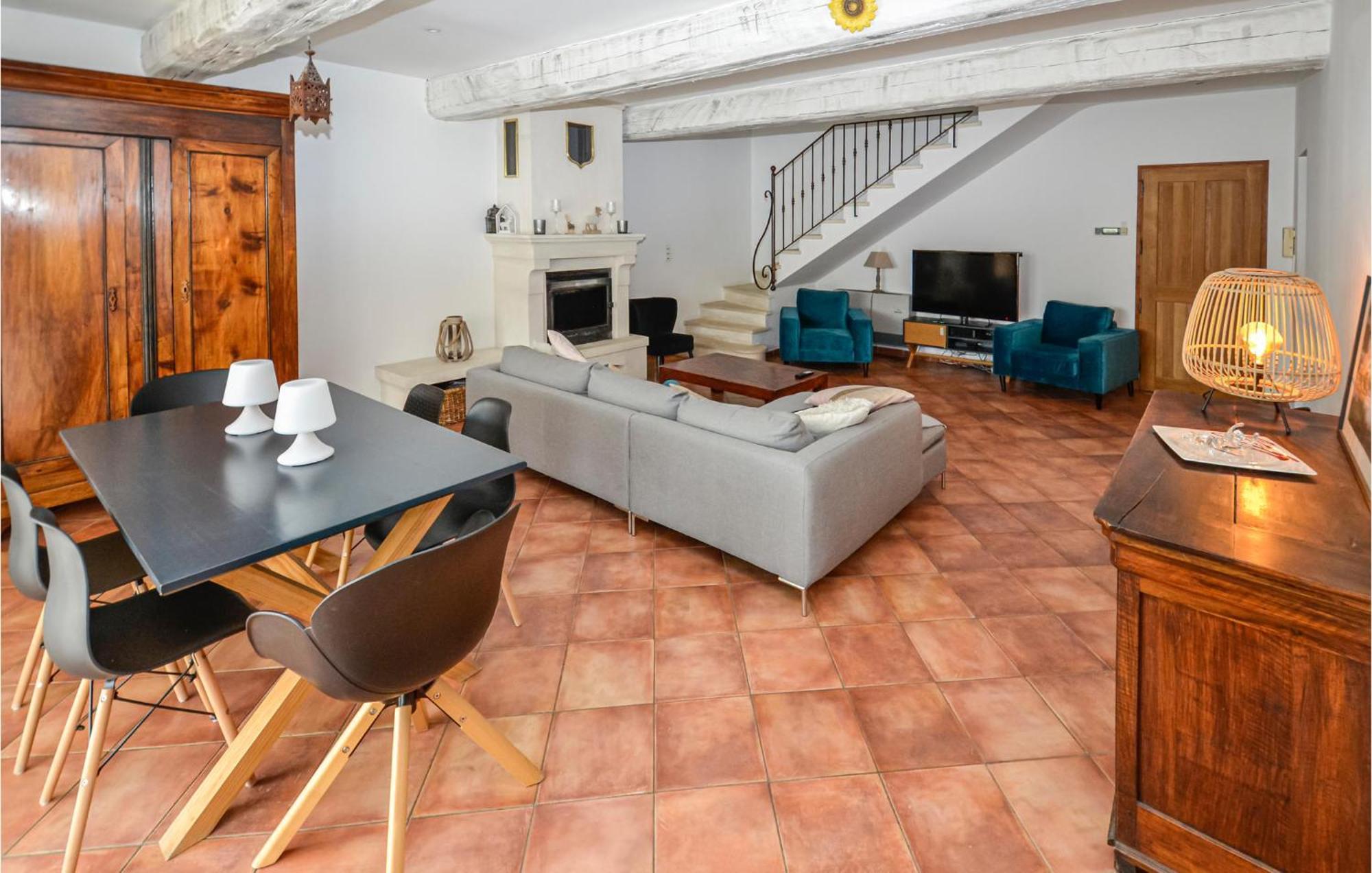 3 Bedroom Awesome Home In Chateuneuf De Gadagne Châteauneuf-de-Gadagne Exteriér fotografie